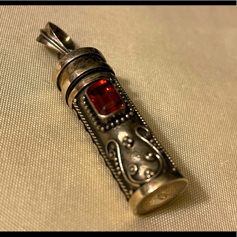 🌟 Sterling silver poison pendant